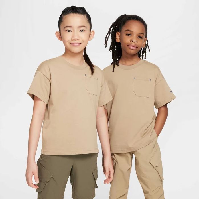Детска тениска Nike City Utility T-Shirt Parachute Beige