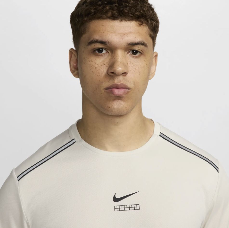 Тениска Nike Dri-FIT Miler Graphic T-Shirt - Image 2