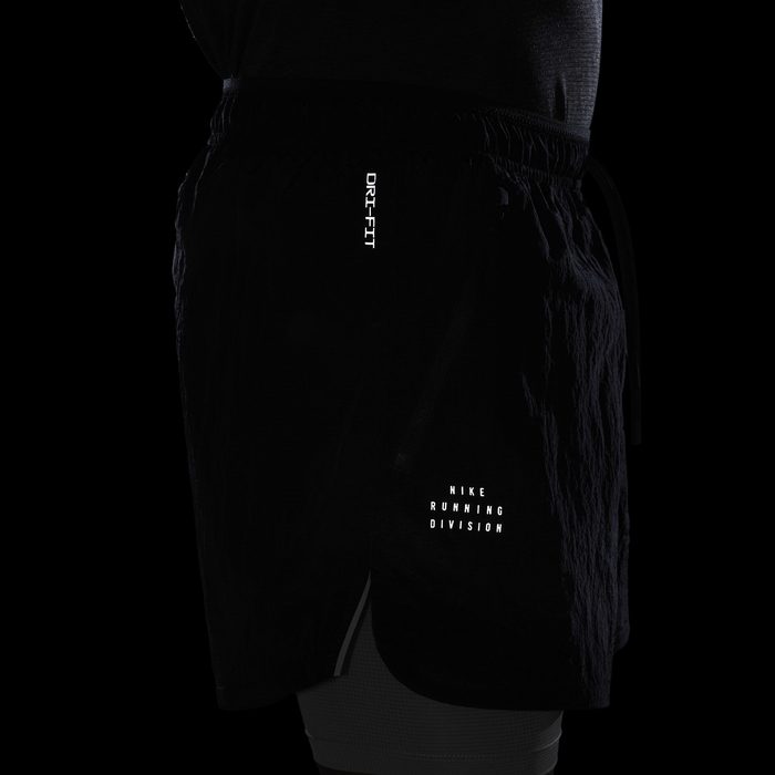 Къси панталони Nike Stride Running Division Men's 13cm Dri-FIT Water-Repellent 2-in-1 Running Shorts Black - Image 9
