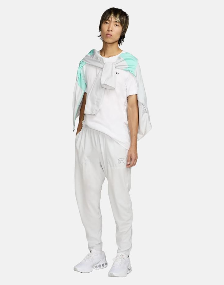 Мъжки екип Nike Swoosh Air Run Tracksuit Photon Dust/Tropical Twist - Image 13