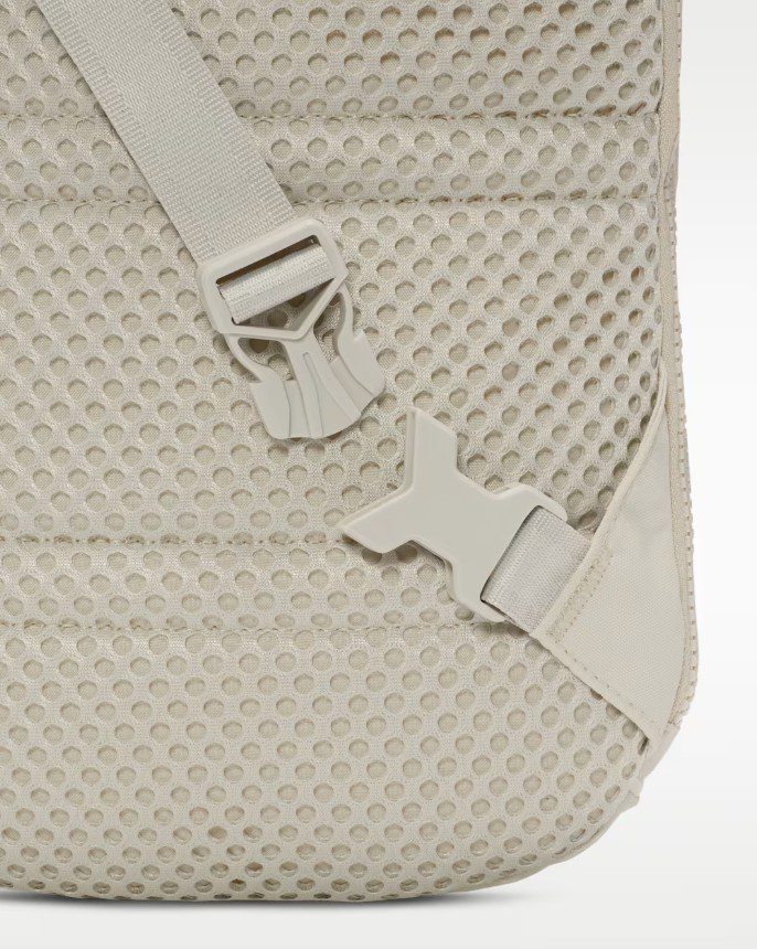 Чанта Nike Sportswear Essentials Sling Bag (8L) Light Bone/Sail - Image 8