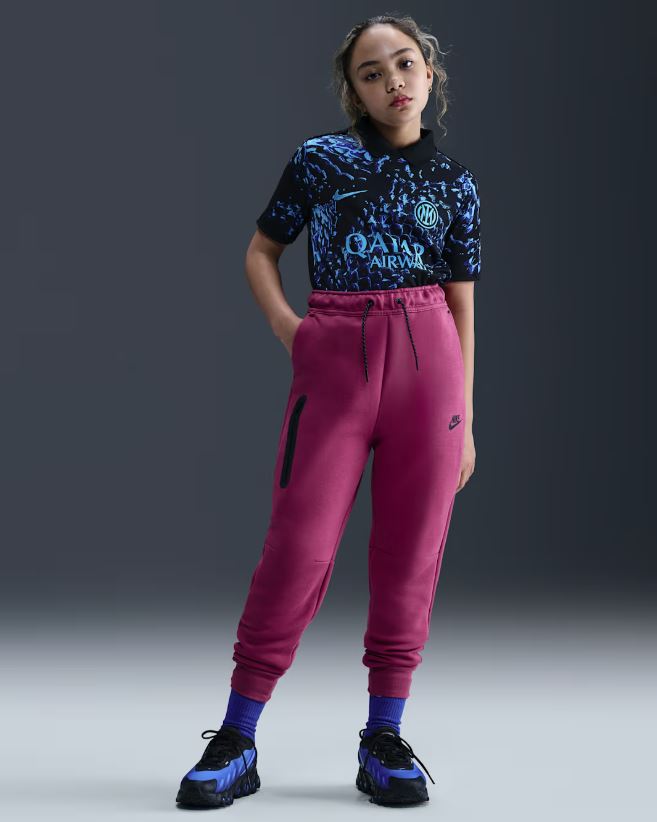 Детски панталон Nike Sportswear Tech Fleece Sweet Beet