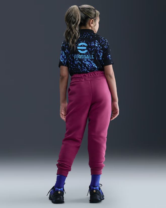 Детски панталон Nike Sportswear Tech Fleece Sweet Beet - Image 4