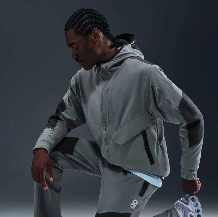 Мъжки панталон Nike Air Max Woven Trousers Cool Grey - Image 4