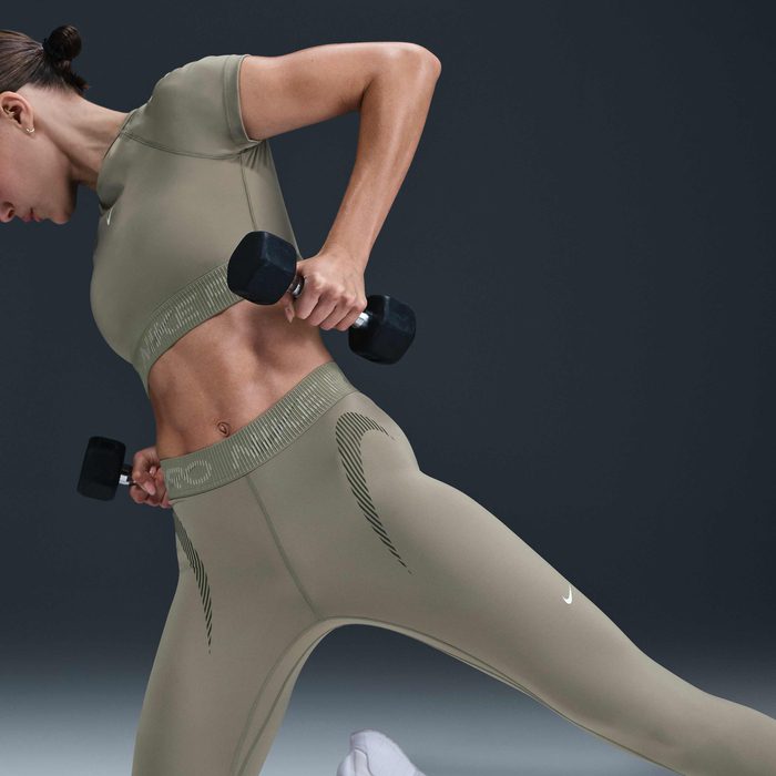 Клин Nike Pro Mid-Rise 7/8 Graphic Leggings - Image 4