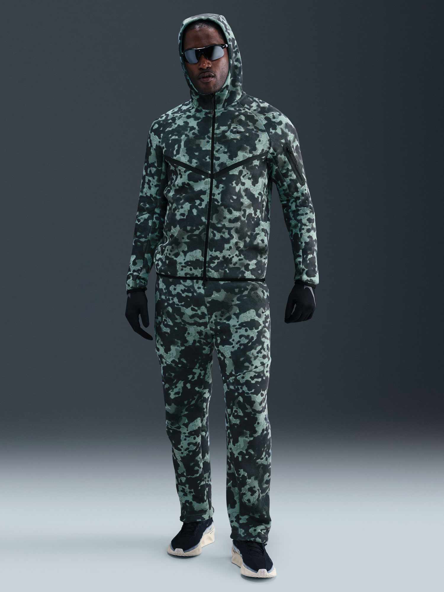 Суитшърт Nike Tech Fleece Windrunner Full-Zip Hoodie - Image 4