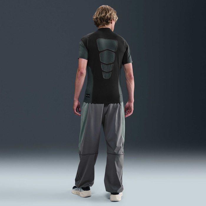 Тениска Nike Tech Dri-FIT Short-Sleeve Anthracite - Image 4