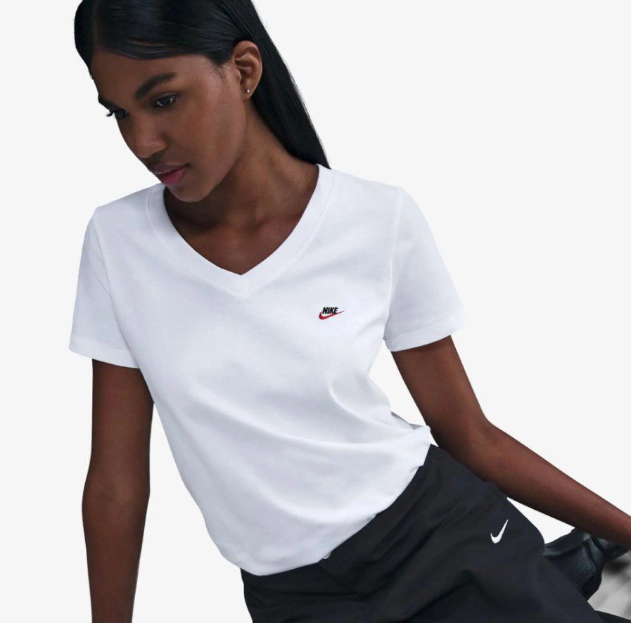 Дамска Тениска Nike Sportswear V-Neck T-Shirt - Image 2