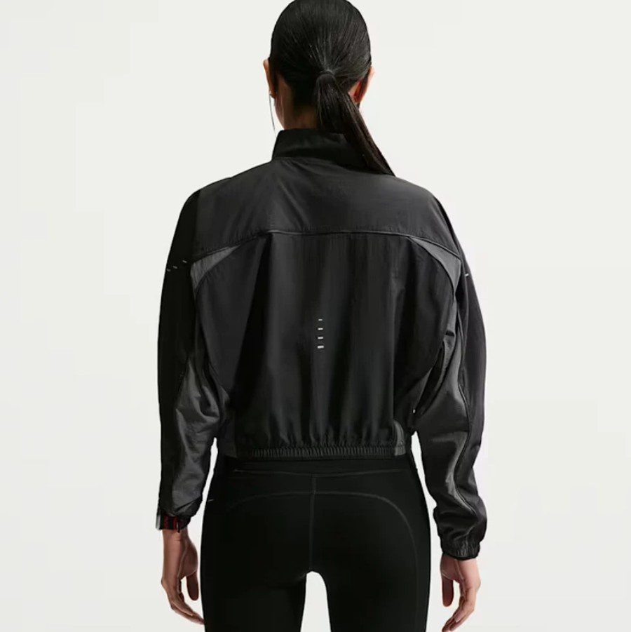 Дамска Ветровка Nike Swift Repel UV Protection Running Jacket - Image 2