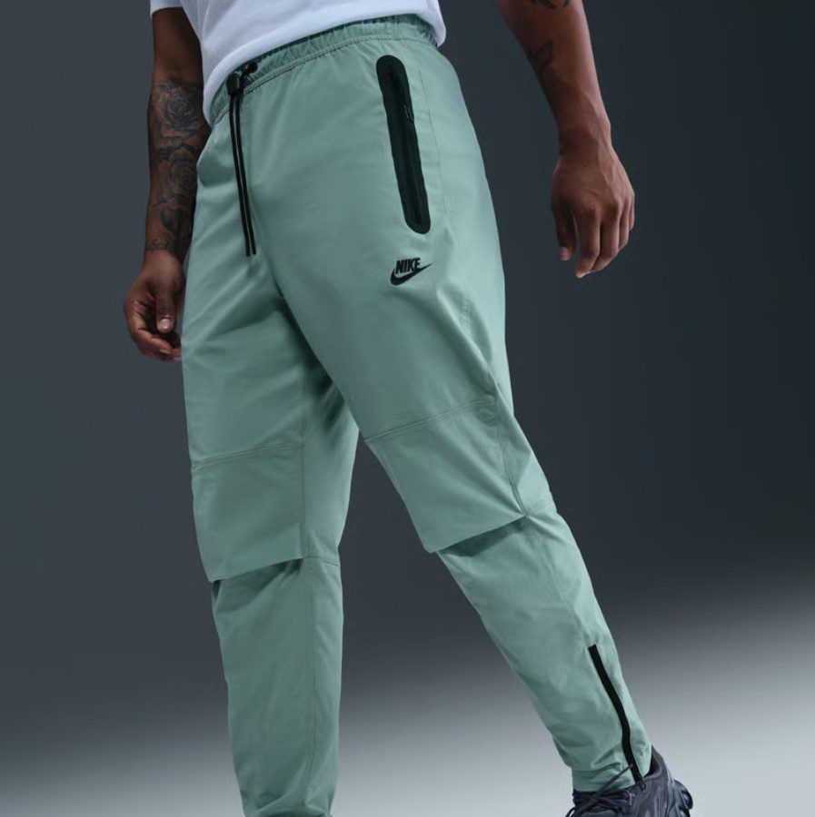 Мъжки панталон Nike Tech Woven Trousers Cannon/Black